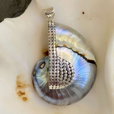 PD 15306 NT-(HANDMADE 925 BALI STERLING SILVER PENDANTS WITH NAUTILUS SHELL)